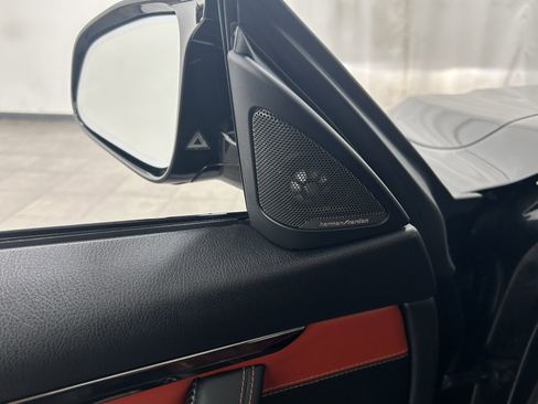 Used 2016 BMW M4 Convertible image 29