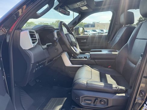Used 2023 Toyota Tundra Platinum AWD/4WD image 8