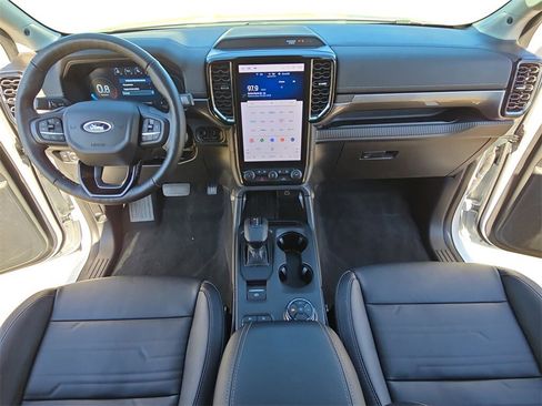 Used 2024 Ford Ranger Lariat w/ Advanced Towing Package image 9