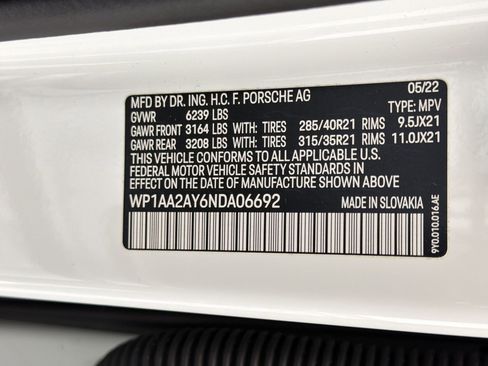 Certified 2022 Porsche Cayenne Platinum Edition AWD/4WD image 21