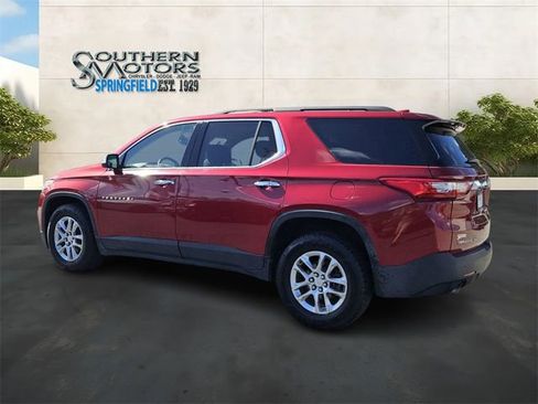 Used 2020 Chevrolet Traverse LT image 3