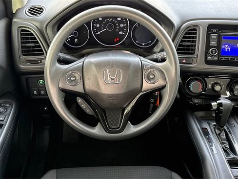 Used 2020 Honda HR-V LX image 18