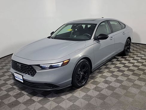 Certified 2025 Honda Accord SE image 12