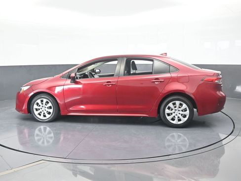 Used 2023 Toyota Corolla Hybrid Sedan image 3