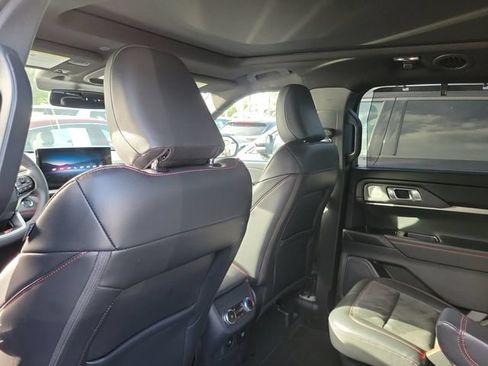 Used 2025 Ford Explorer ST AWD/4WD image 8