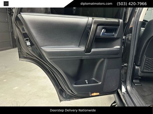Used 2020 Toyota 4Runner Nightshade image 40