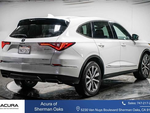 Used 2025 Acura MDX SH-AWD w/ Technology Package image 14