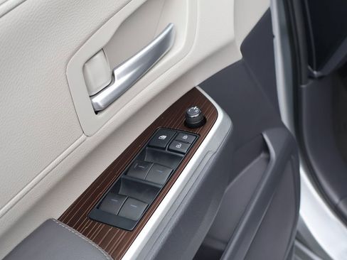 Used 2021 Toyota Sienna XLE image 21