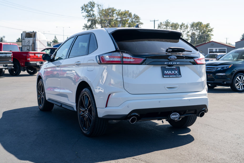 Used 2021 Ford Edge ST-Line w/ Class II Trailer Tow Package AWD/4WD image 10