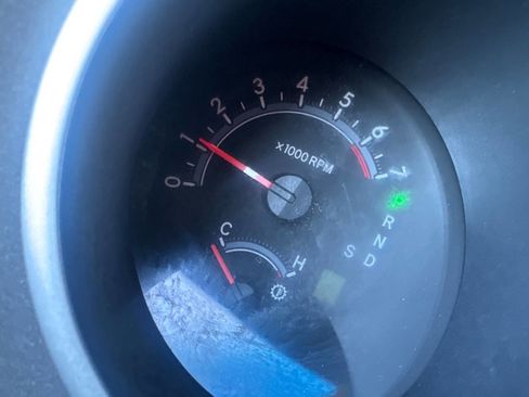 Used 2010 Toyota Sequoia SR5 image 21