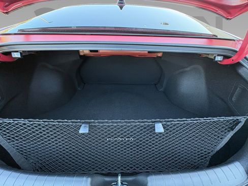 Used 2025 Hyundai Elantra SEL image 18