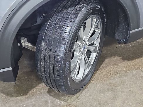 Used 2021 Ford Explorer Limited w/ Equipment Group 301A image 39