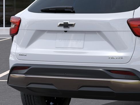 New 2026 Chevrolet Trax ACTIV FWD image 15