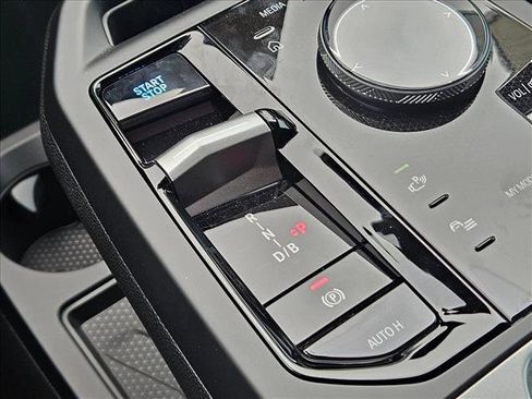 Used 2026 BMW iX xDrive60 image 14