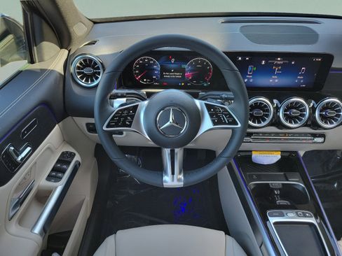 Used 2026 Mercedes-Benz GLB 250 image 15