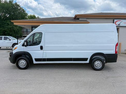 Used 2023 RAM ProMaster 2500 FWD image 9