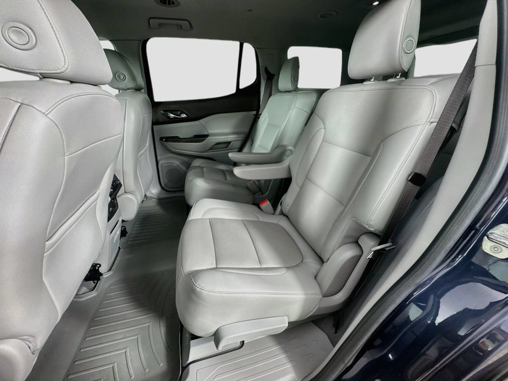Used 2018 GMC Acadia SLT w/ LPO, Cargo Package AWD/4WD image 29