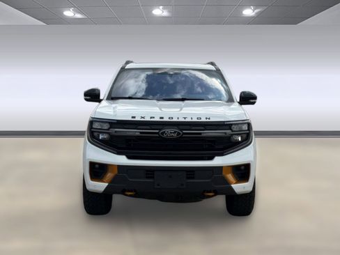 Used 2025 Ford Expedition Tremor AWD/4WD image 6
