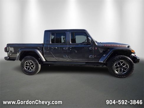 Used 2024 Jeep Gladiator Rubicon image 7