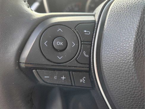 Used 2020 Toyota Corolla SE FWD image 27