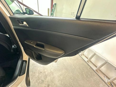 Used 2022 Kia Sportage Nightfall Edition AWD/4WD image 31
