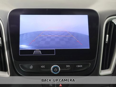 Used 2022 Chevrolet Malibu LT image 3