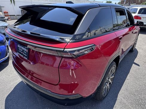 New 2025 Jeep Wagoneer S Limited image 9