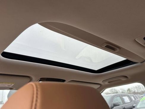 Used 2024 Kia Seltos EX image 16