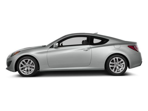 Used 2013 Hyundai Genesis 3.8 RWD image 6