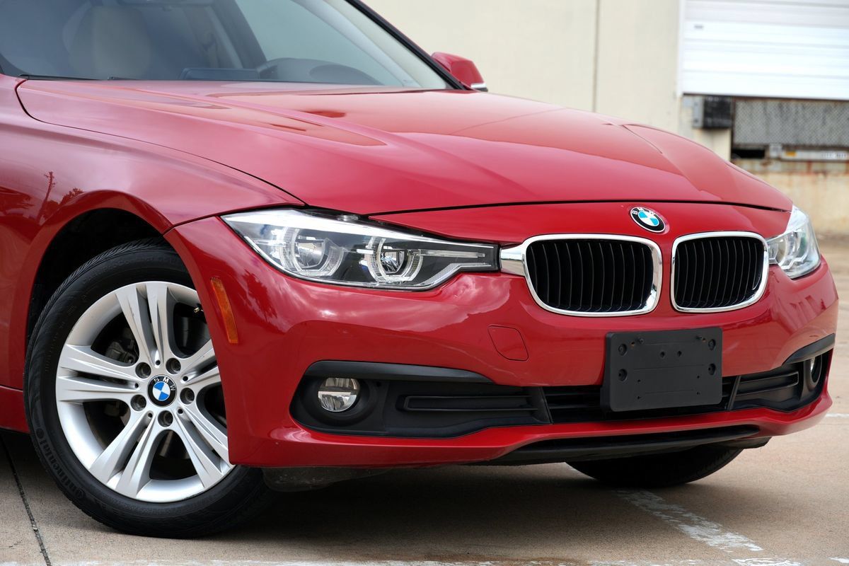 Used 2018 BMW 320i Sedan w/ Convenience Package RWD image 19
