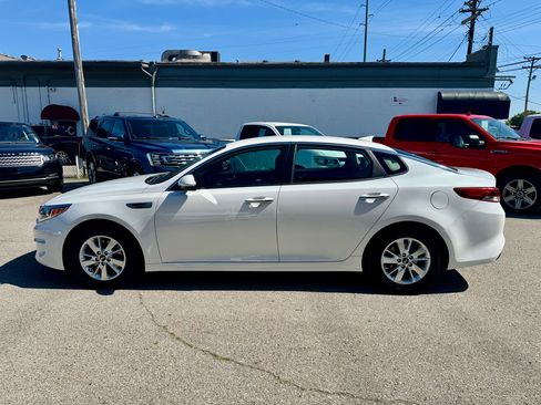 Used 2017 Kia Optima LX image 7