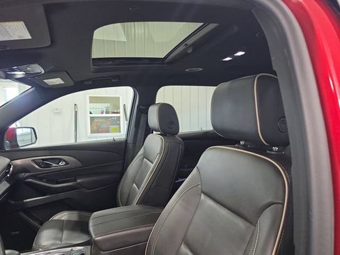 Used 2023 Chevrolet Traverse Premier AWD/4WD image 24