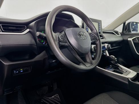 Used 2021 Toyota RAV4 XLE FWD image 22