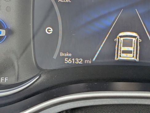 Used 2024 Chrysler Pacifica Select image 26