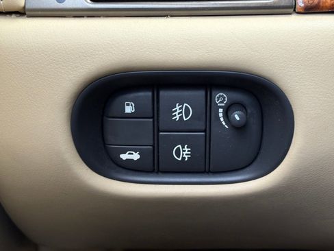 Used 2009 Jaguar XK Convertible RWD image 18