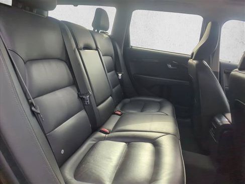 Used 2016 Volvo XC70 T5 Platinum w/ Climate Package FWD image 30