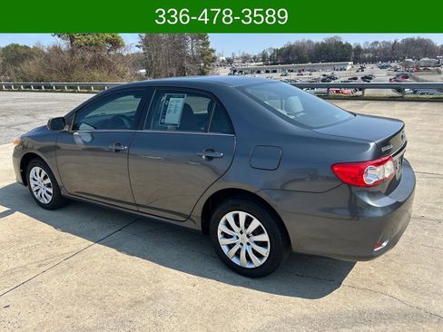Used 2013 Toyota Corolla LE image 3