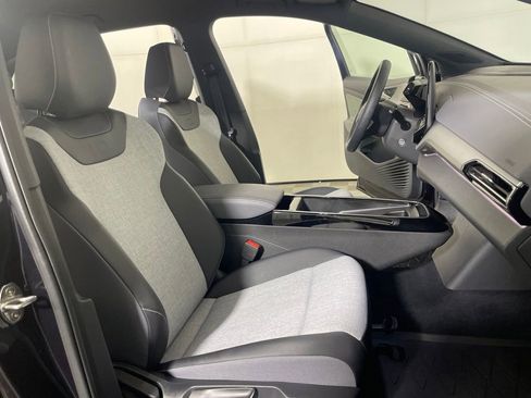 Certified 2023 Volkswagen ID.4 Pro AWD/4WD image 23