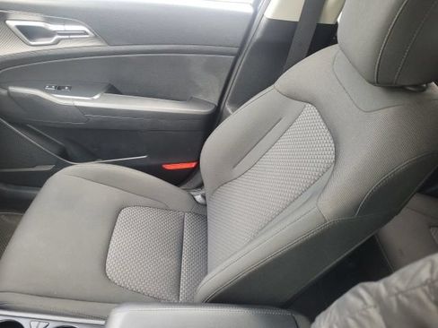 Certified 2025 Kia Sportage LX AWD/4WD image 29