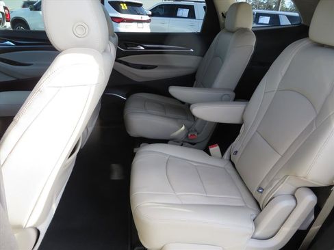 Used 2020 Buick Enclave Essence image 30