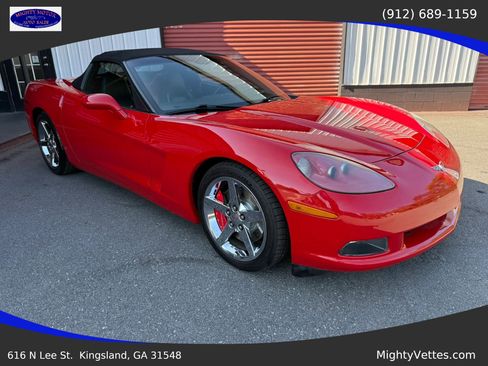 Used 2006 Chevrolet Corvette Convertible w/ Preferred Equipment Group image 1