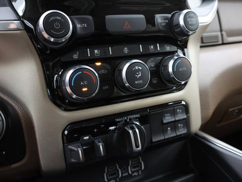 Used 2022 RAM 1500 Laramie AWD/4WD image 48