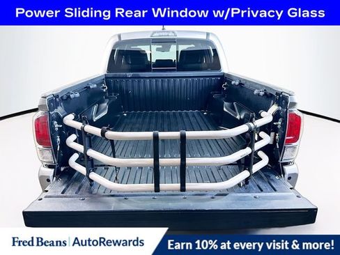 Used 2022 Toyota Tacoma TRD Off-Road w/ Technology Package AWD/4WD image 10