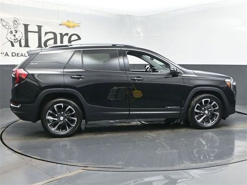 Used 2022 GMC Terrain SLT w/ Infotainment Package II image 36