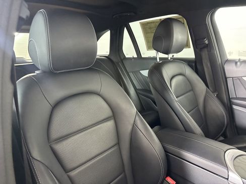 Used 2022 Mercedes-Benz GLC 300 image 26