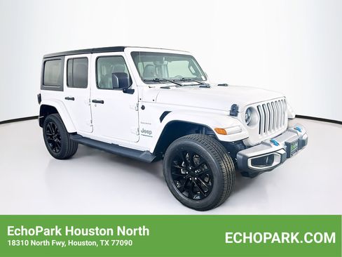 Used 2023 Jeep Wrangler Unlimited Sahara w/ Cold Weather Group AWD/4WD image 1
