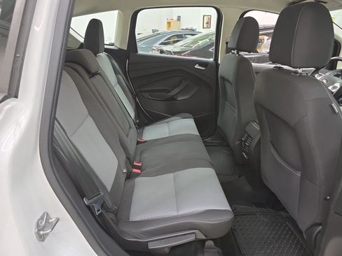 Used 2017 Ford C-MAX SE FWD image 9