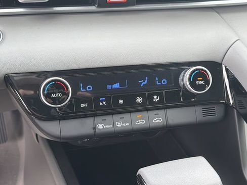 New 2026 Hyundai Elantra Hybrid FWD image 30