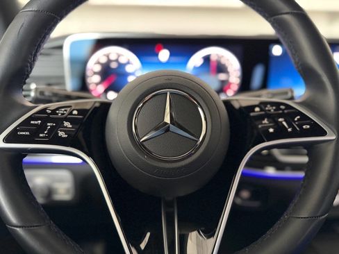 Used 2025 Mercedes-Benz GLE 450e 4MATIC image 27