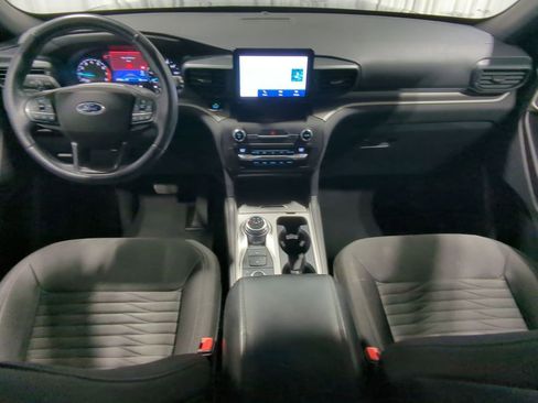 Used 2020 Ford Explorer XLT AWD/4WD image 18
